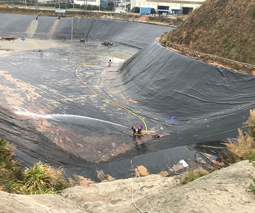 金山屯废水池清理